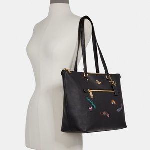 Coach Gallery Tote With Diary Embroidery black NWT